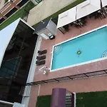 Roberts Riverwalk Urban Resort Hotel