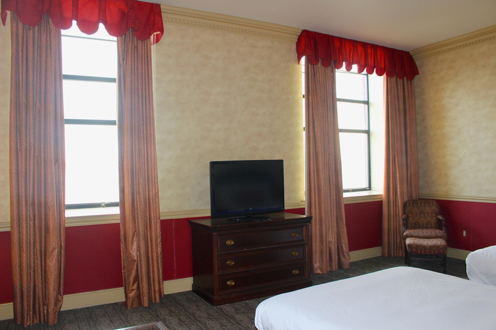 Roberts Riverwalk Urban Hotel Detroit