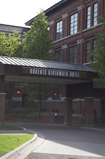 Roberts Riverwalk Urban 3* Detroit