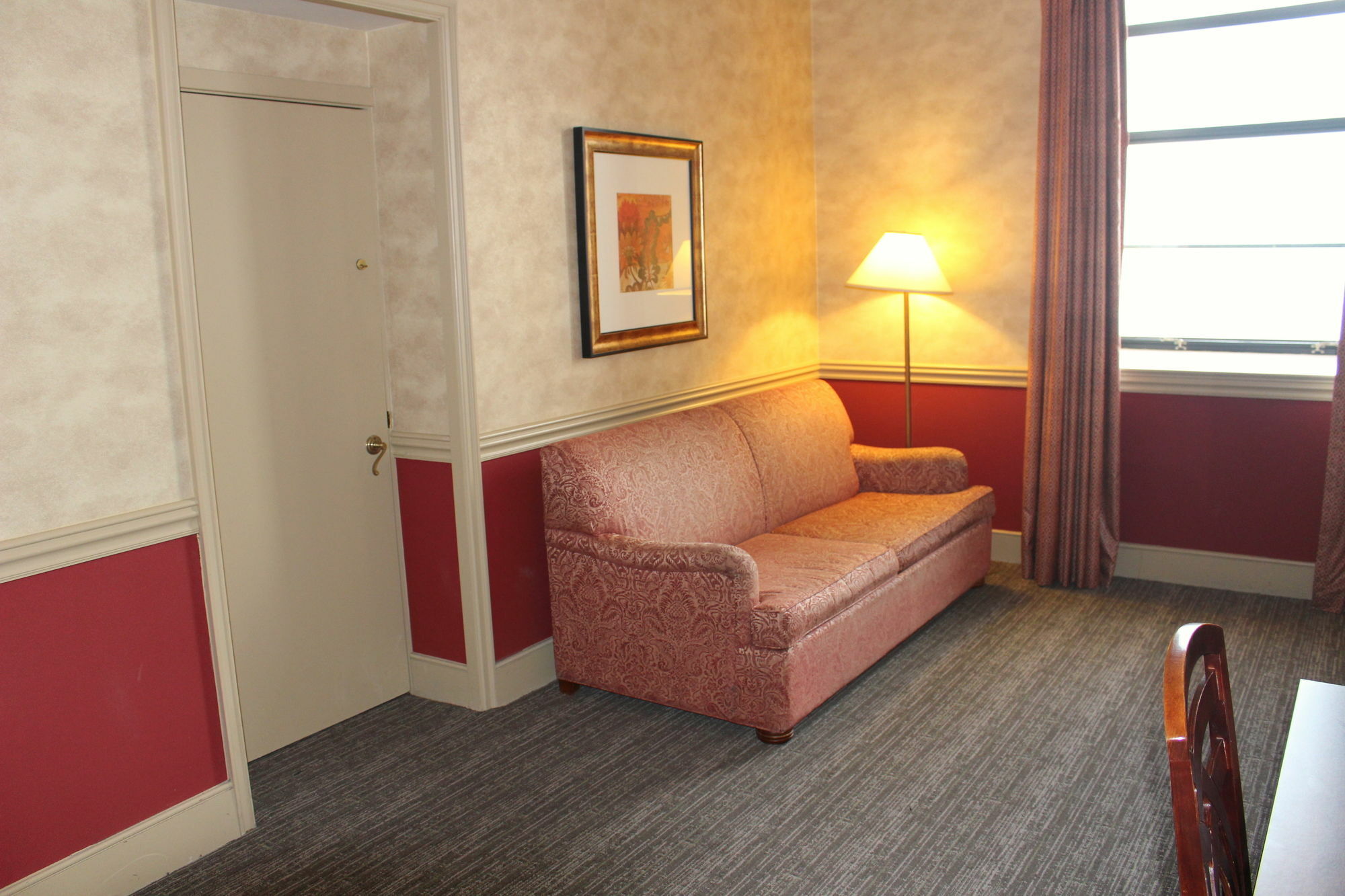 Hotel Roberts Riverwalk Urban 3*