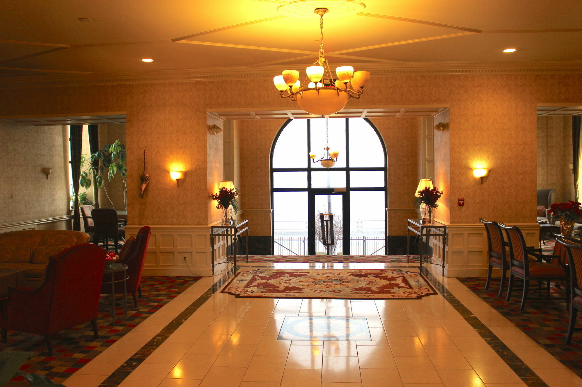 Roberts Riverwalk Urban Hotel