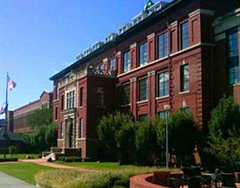 Roberts Riverwalk Urban 3*